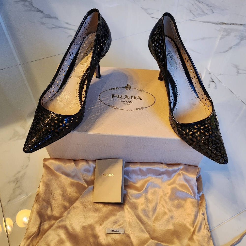 Gorgeous Authentic Prada Black Patent Heels 37.5